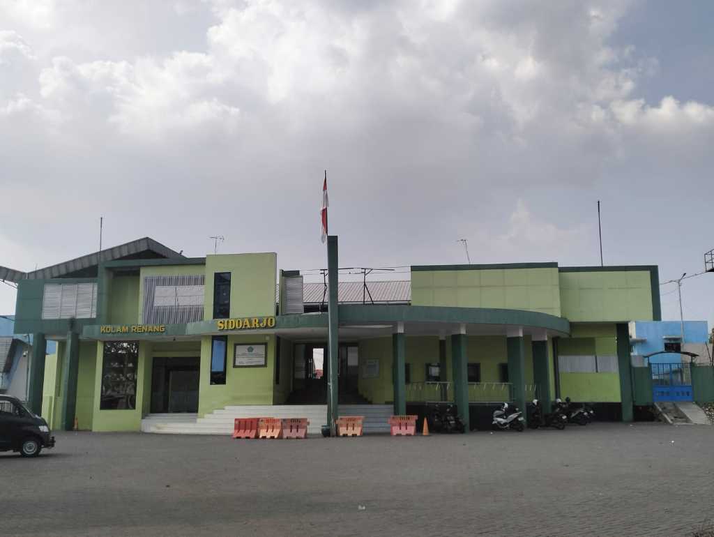 Kolam Renang GOR