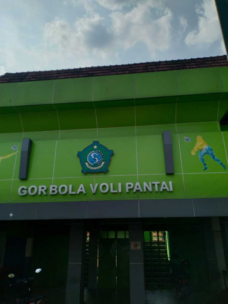 Lapangan Voli Pantai GOR