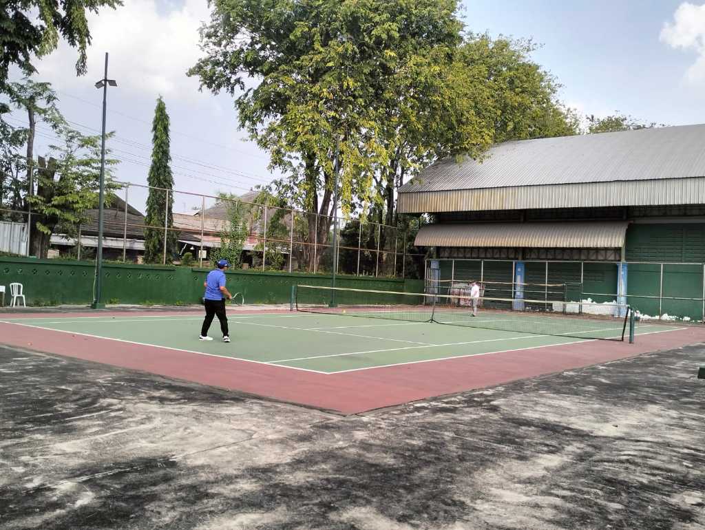 Lapangan Tenis GOR